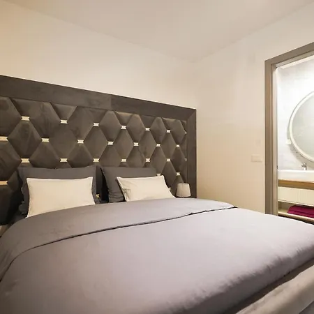 Palace Apartman *