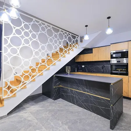 Palace Apartman *